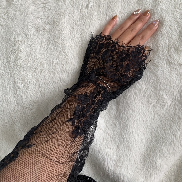 🖤Lace top-NWT - S - Picture 2 of 4